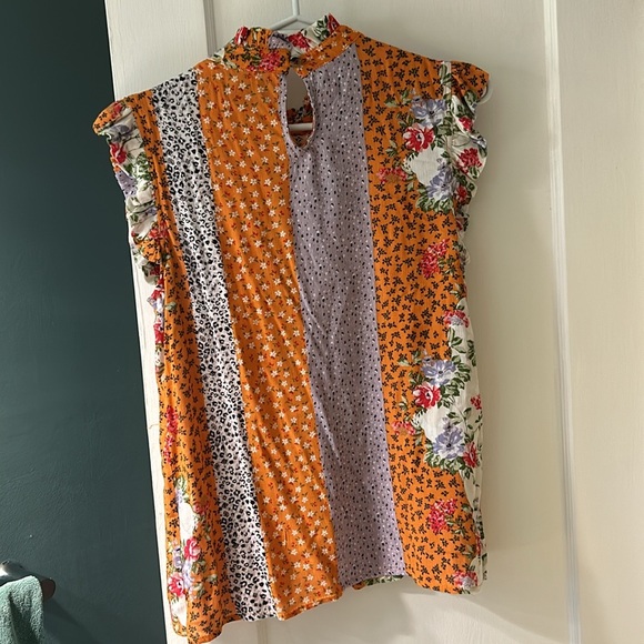 NWOT Everleigh Blouse sz XS. - Picture 2 of 3